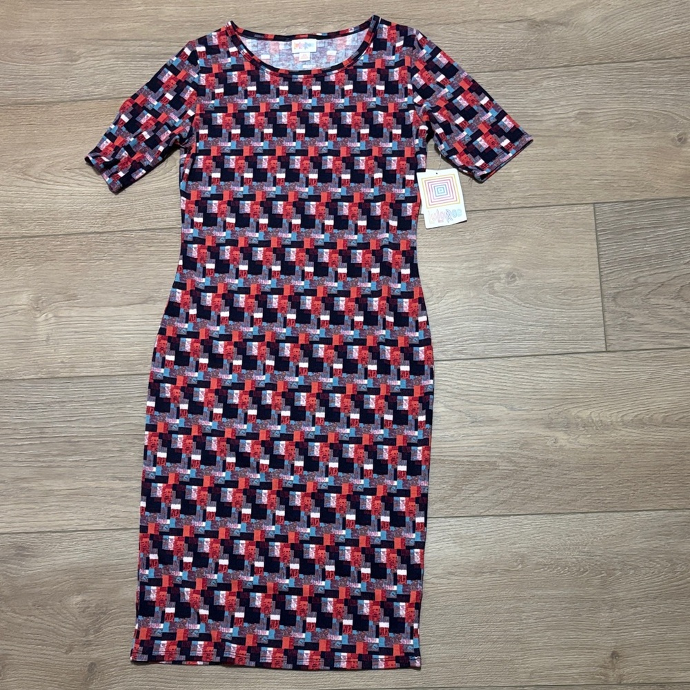 NWT XS LuLaRoe Women’s Red & Navy Patterned Short Sleeve Midi Dress